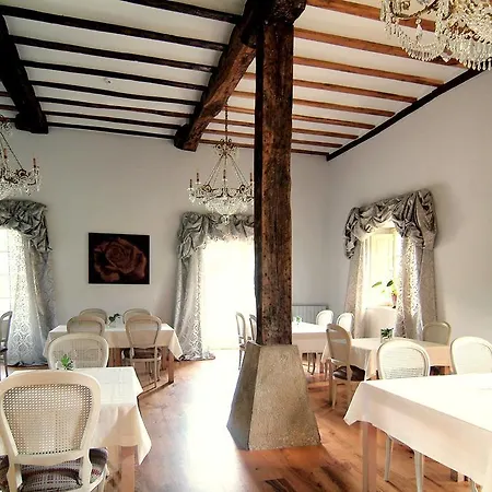 Esperanza 招待所 列加内斯